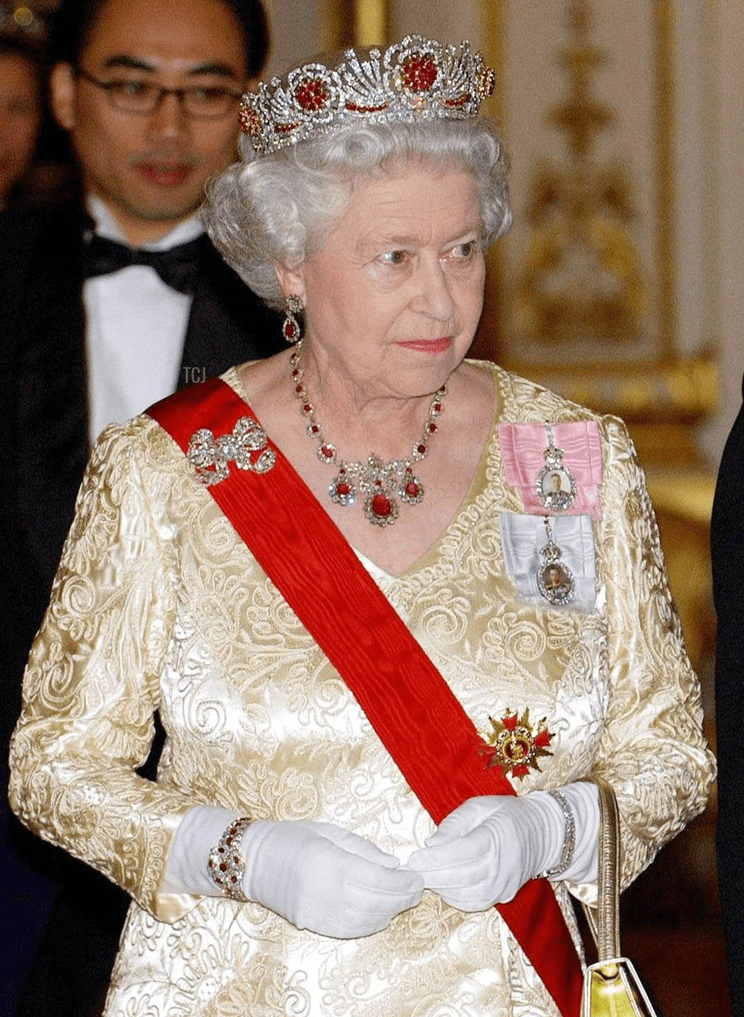 Regina Elisabetta II e Presidente Roh Moo-Hyun della Corea del Sud arrivano per un banchetto di stato a Buckingham Palace, Londra, 01 Dicembre 2004