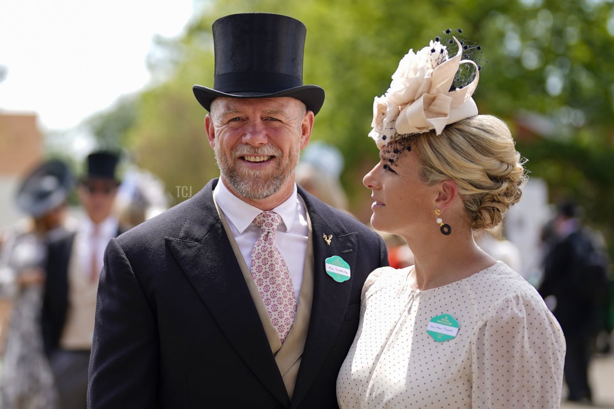 Zara Tindall arriva con il marito Mike al primo giorno del meeting di Royal Ascot all'ippodromo di Ascot il 15 giugno 2021 ad Ascot, Inghilterra