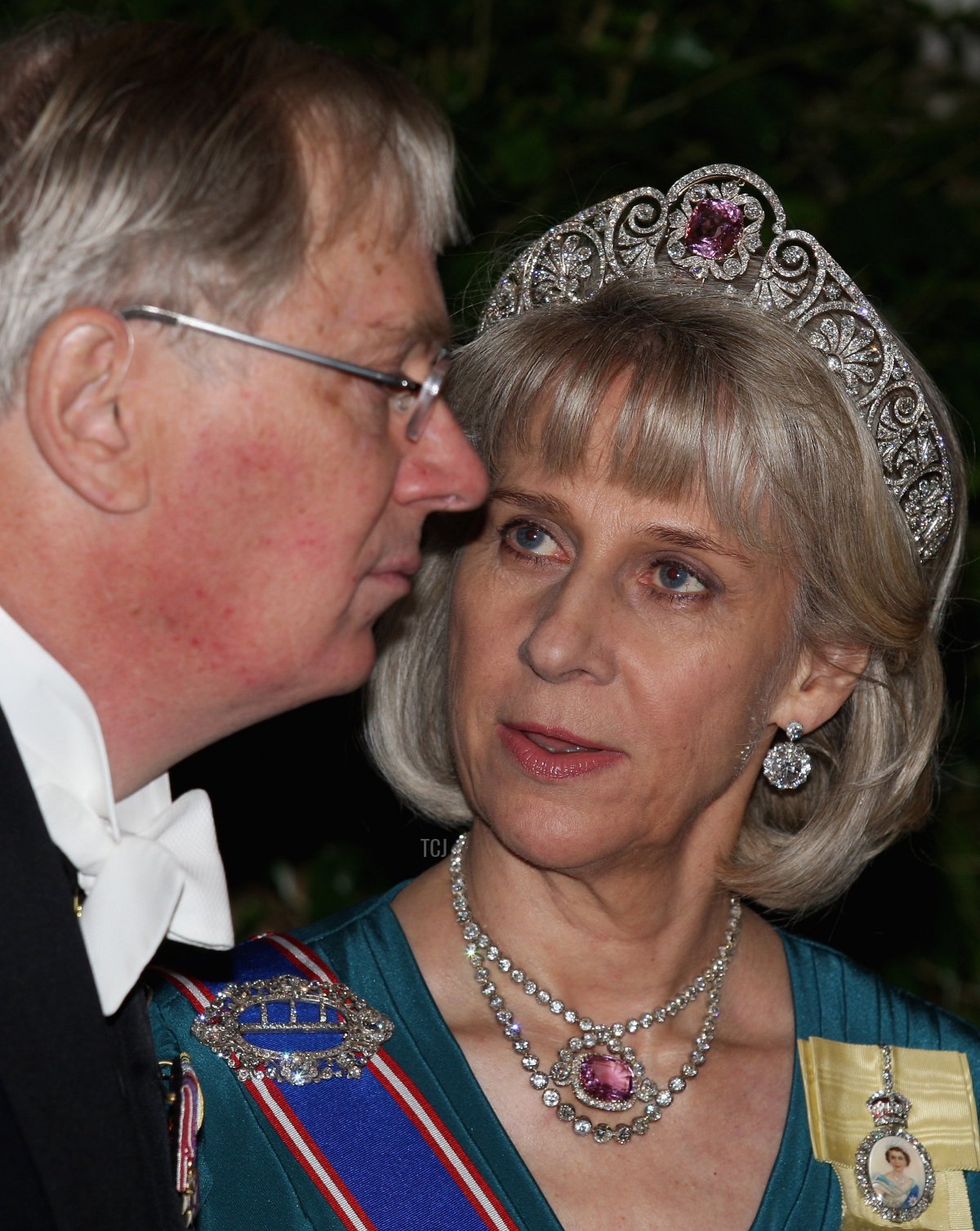 TRH Il Duca e la Duchessa di Gloucester parlano durante l'arrivo al Guildhall per un banchetto nel secondo giorno ufficiale della visita di Stato del Presidente dell'India il 27 ottobre 2009 a Londra, Inghilterra