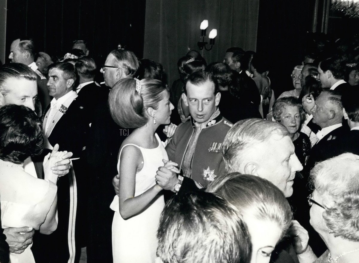 La Principessa Paola danza al Waterloo Ball, Giugno 1965