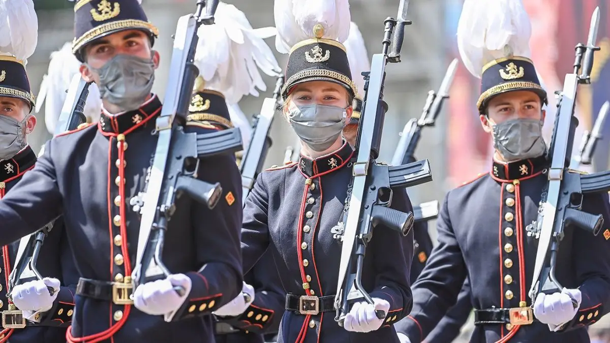 Principessa Elisabeth, Duchessa di Brabant marcia nella parata militare il Giorno Nazionale, 21 luglio 2021