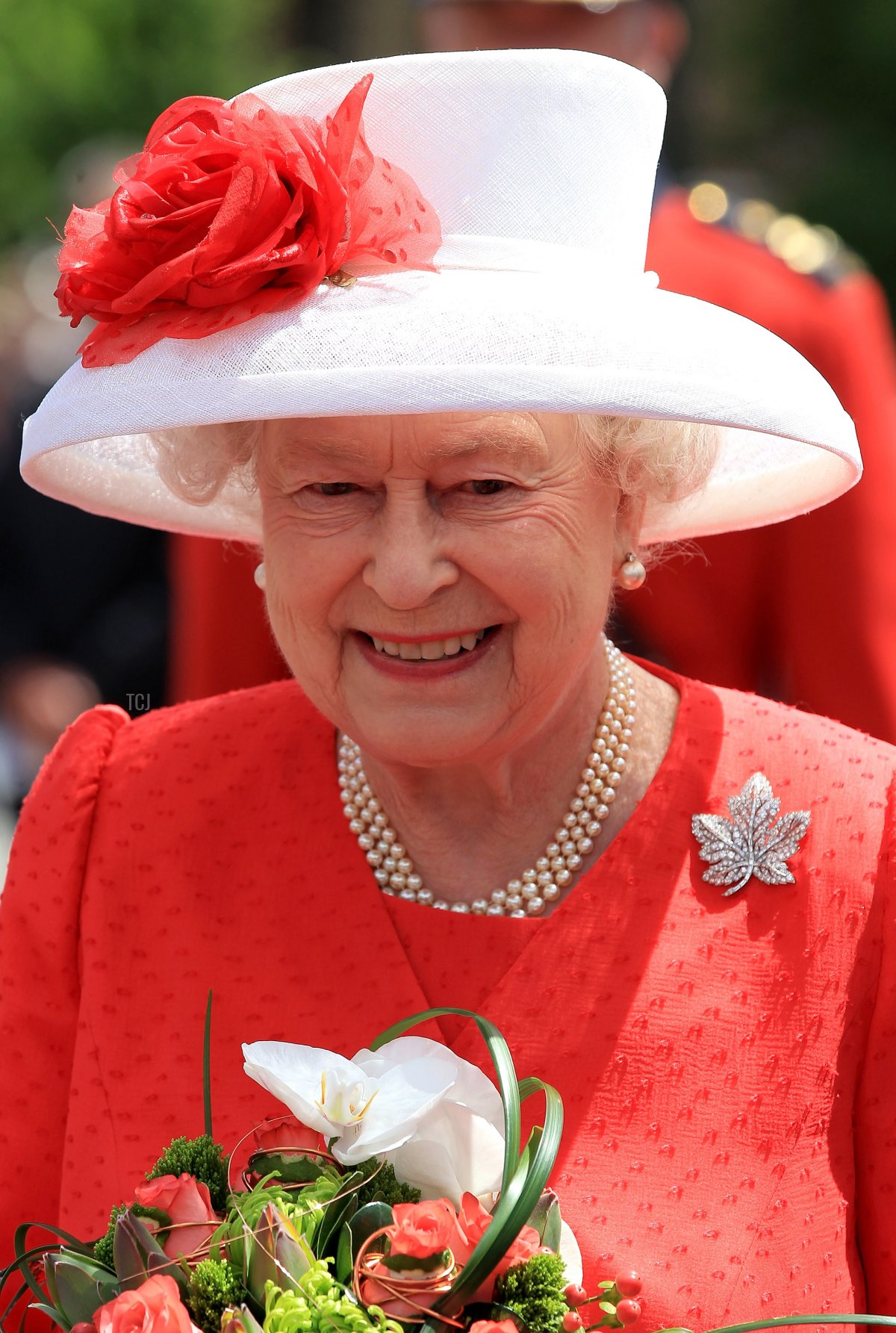 La Regina Elisabetta II arriva per le celebrazioni del Canada Day sul Parlamento Hill il 1 luglio 2010 a Ottawa, Canada