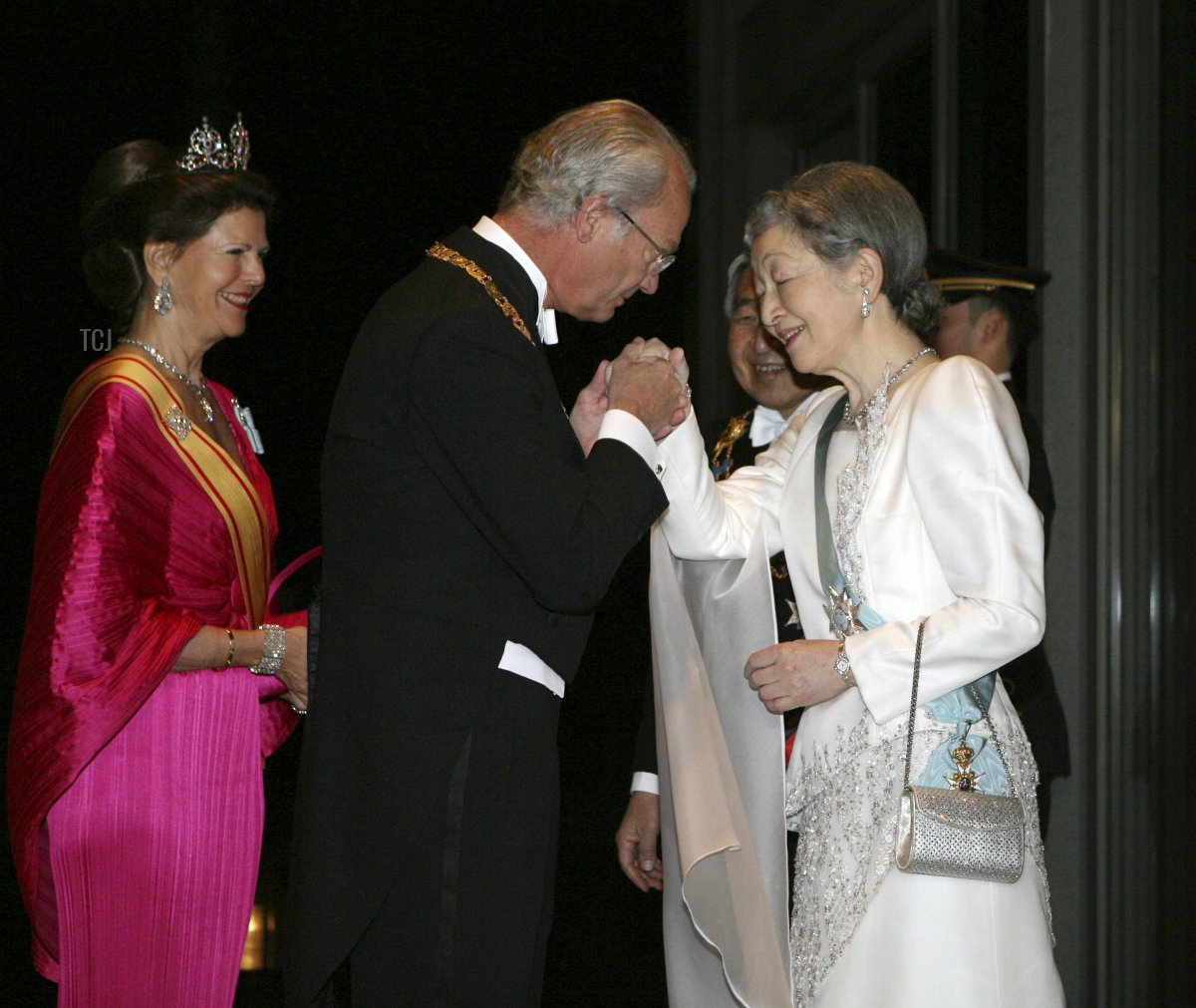 Re Carlo XVI Gustavo e Regina Silvia di Svezia arrivano per la cena al Palazzo Imperiale il 26 marzo 2007 a Tokyo, Giappone