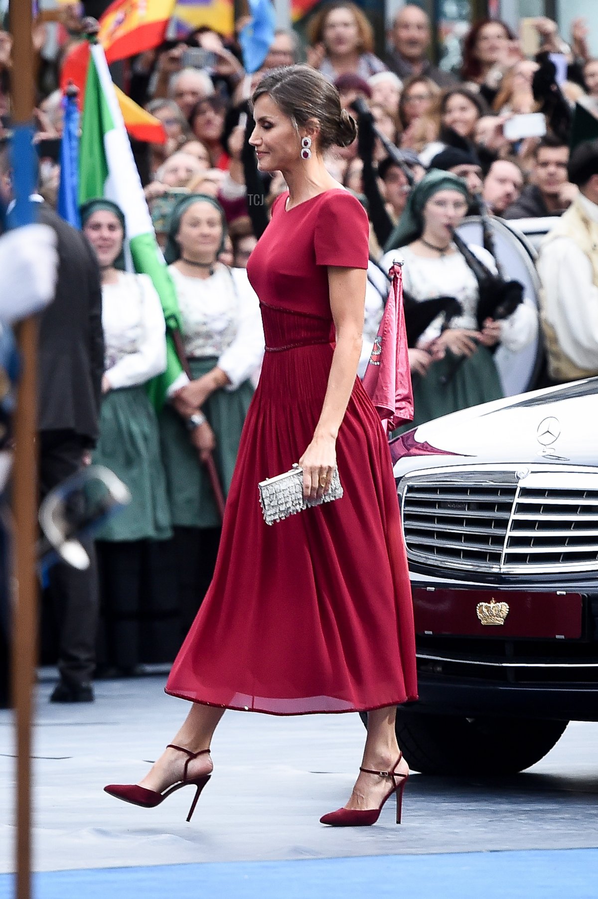 La regina Letizia di Spagna arriva al Teatro Campoamor in vista della Cerimonia dei Premi 'Princesa de Asturias' 2019 il 18 ottobre 2019 a Oviedo, Spagna