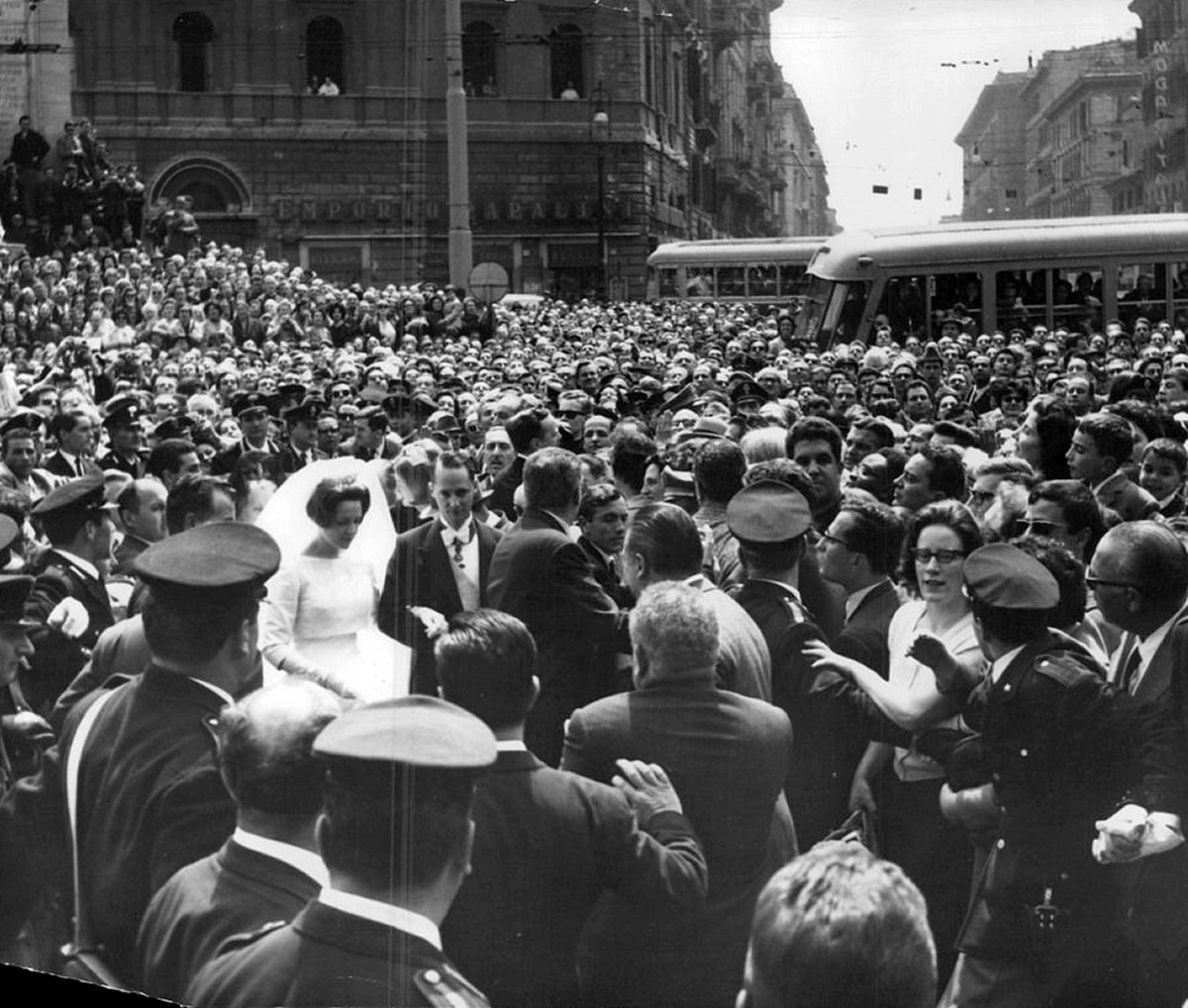 La principessa Irene dei Paesi Bassi sposa il principe Carlos Hugo di Borbone-Parma, Apr 1964