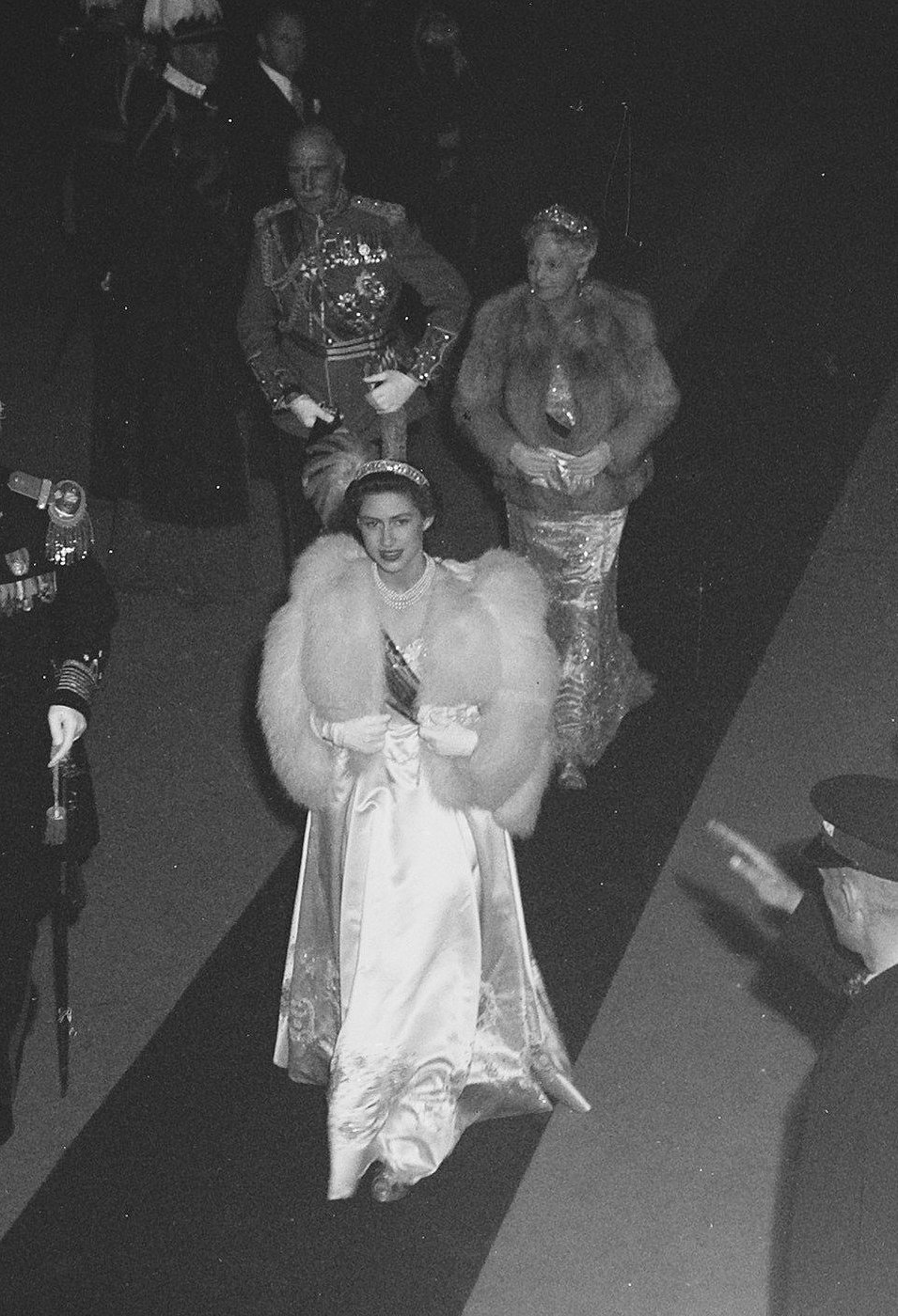 Il Principe Alessandro, Conte di Athlone e la Principessa Alice accompagnano la Principessa Margherita durante le celebrazioni per l'inaugurazione della Regina Giulia dei Paesi Bassi, settembre 1948