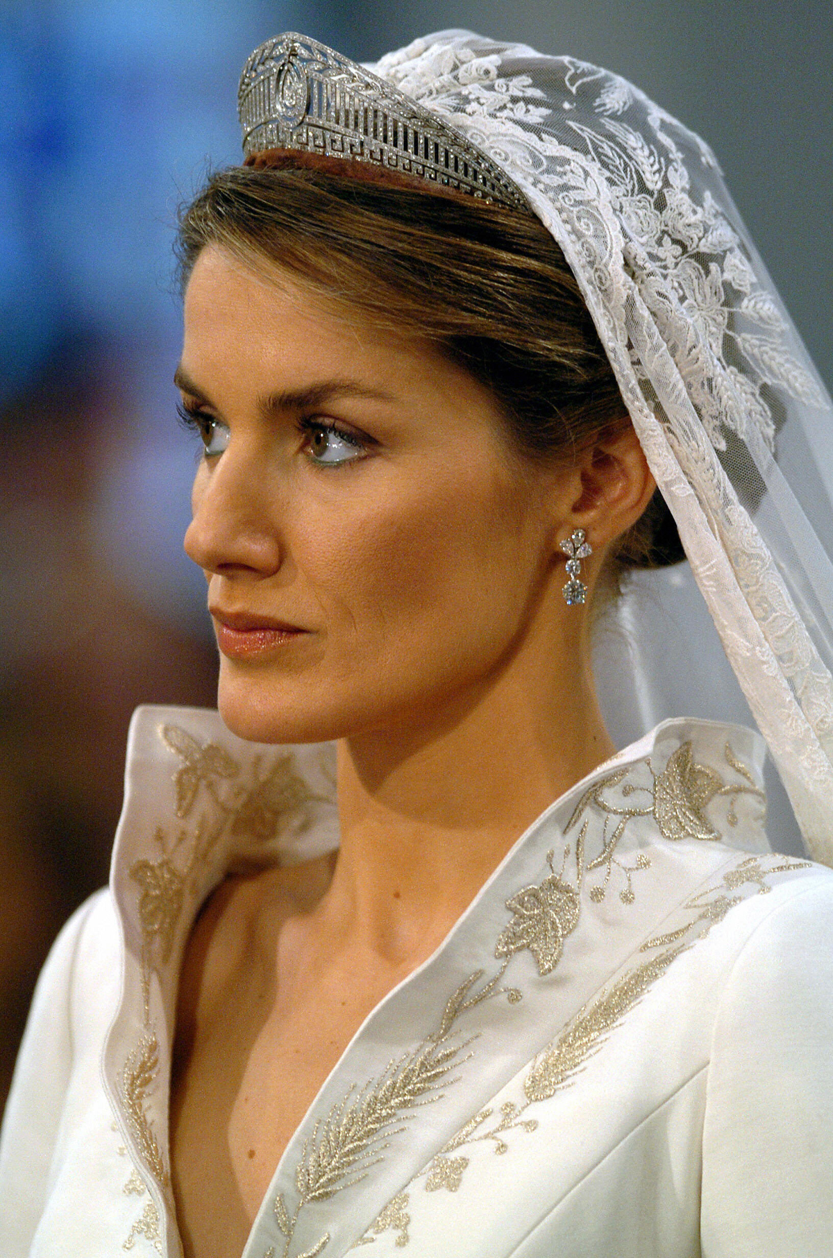 La Principessa delle Asturie è fotografata presso la Basilica di Atocha dopo il suo matrimonio con il Principe delle Asturie nella Cattedrale di Santa Maria la Real de la Almudena a Madrid il 22 maggio 2004 (LAVANDEIRA JR/AFP via Getty Images)