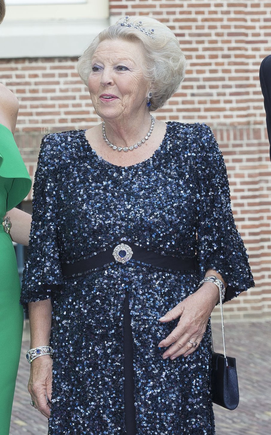 La regina Massima dei Paesi Bassi, la principessa Beatrix dei Paesi Bassi e il re Willem-Alexander dei Paesi Bassi arrivano per la cena al Palazzo Reale di Loo il 3 giugno 2014 ad Apeldoorn, Paesi Bassi