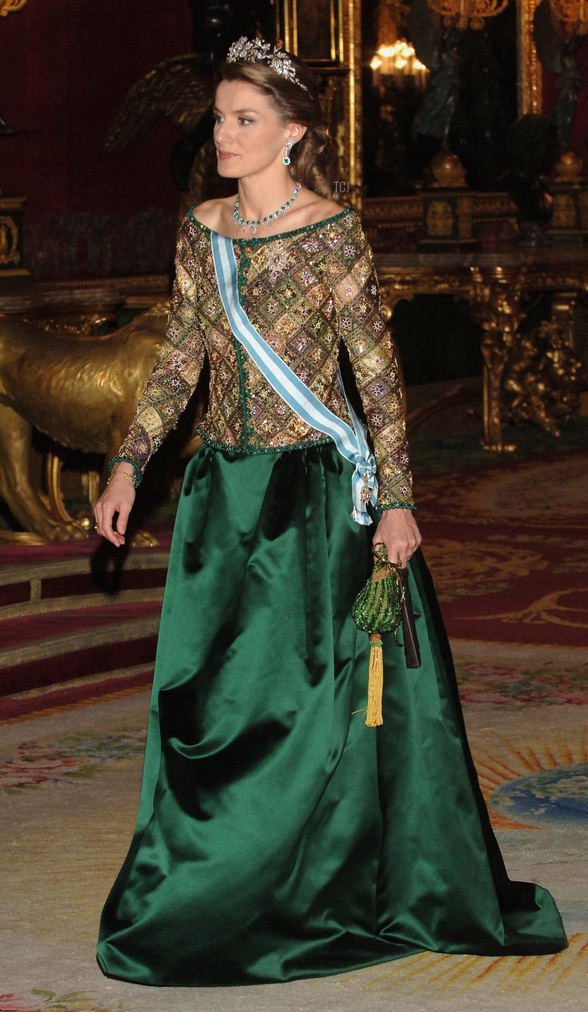 La Principessa Letizia di Spagna partecipa a una cena ufficiale in onore del Presidente russo Vladimir Putin al Palazzo Reale, l'8 febbraio 2006 a Madrid, Spagna