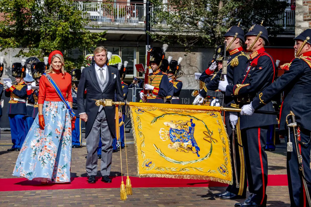 Re Willem-Alexander dei Paesi Bassi e Regina Maxima dei Paesi Bassi partecipano a Prinsjesdag, l'apertura annuale dell'anno parlamentare, nella Grote Kerk il 21 settembre 2021 a L'Aia, Paesi Bassi