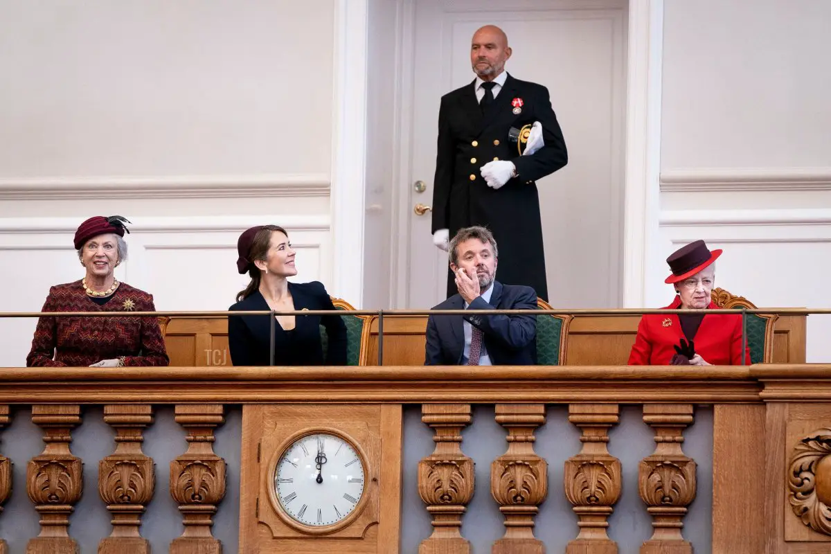 La famiglia reale danese da sinistra: la principessa Benedikte, la principessa ereditiera Mary, il principe ereditario Frederik e la regina Margrethe durante l'apertura del Parlamento danese Folketinget a Copenaghen, Danimarca, il 5 ottobre 2021