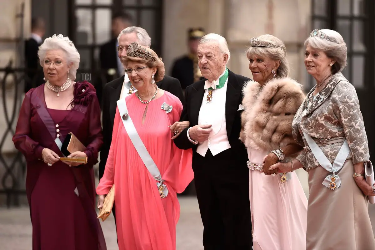 Il gruppo delle sorelle del re Carl XVI Gustaf durante un matrimonio reale.