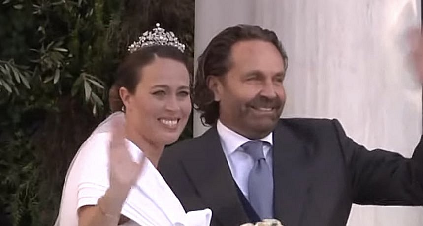 Nina Flohr arriva per il suo matrimonio con il Principe Philippos di Grecia e Danimarca ad Atene, ottobre 2021