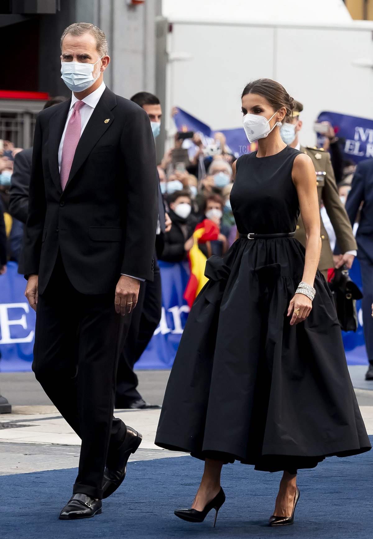 King Felipe VI of Spain and Queen Letizia of Spain arrive to the Campoamor Theatre ahead of the 'Princesa de Asturias' Awards Ceremony 2021 on October 22, 2021 in Oviedo, Spain