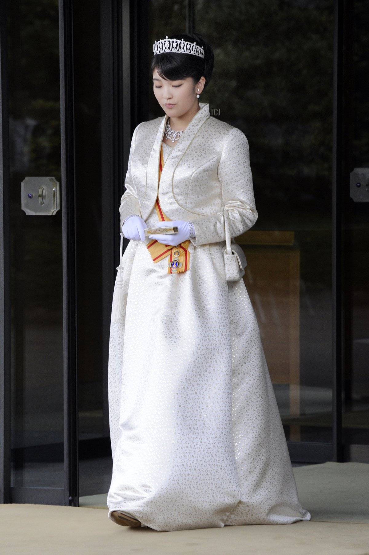 La Principessa Mako del Giappone, prima figlia del Principe Akishino e della Principessa Kiko, in abito formale lascia il Palazzo Imperiale di Tokyo dopo un incontro con l'imperatore e l'imperatrice il 23 ottobre 2011. Mako, nipote dell'Imperatore Akihito e dell'Imperatrice Michiko, ha festeggiato il suo ventesimo compleanno il 23 ottobre