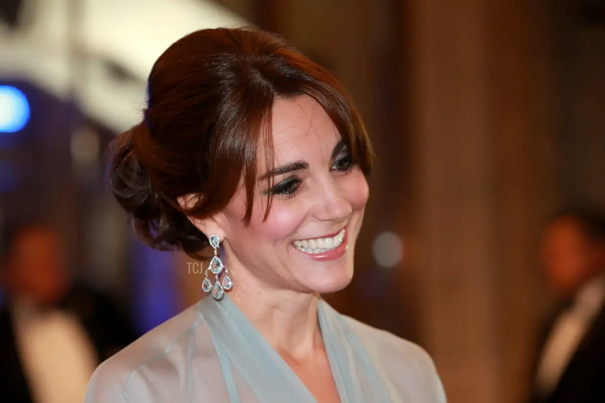 Catherine, Duchessa di Cambridge partecipa alla performance del Royal Film Performance 2015 del 24° film di James Bond, 'Spectre' al Royal Albert Hall il 26 ottobre 2015 a Londra, Inghilterra