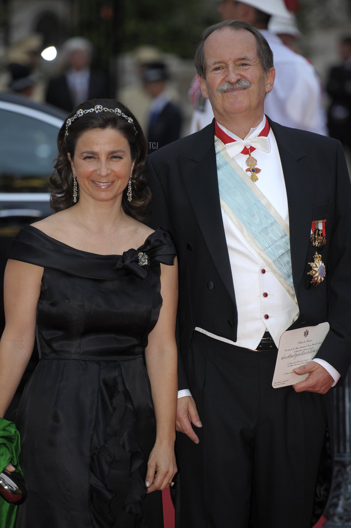 Il Duca di Braganza Duarte Pio e Isabel de Heredia arrivano per una cena dopo la cerimonia nuziale religiosa della Principessa Charlene di Monaco e del Principe Alberto II di Monaco il 2 luglio 2011 a Monaco