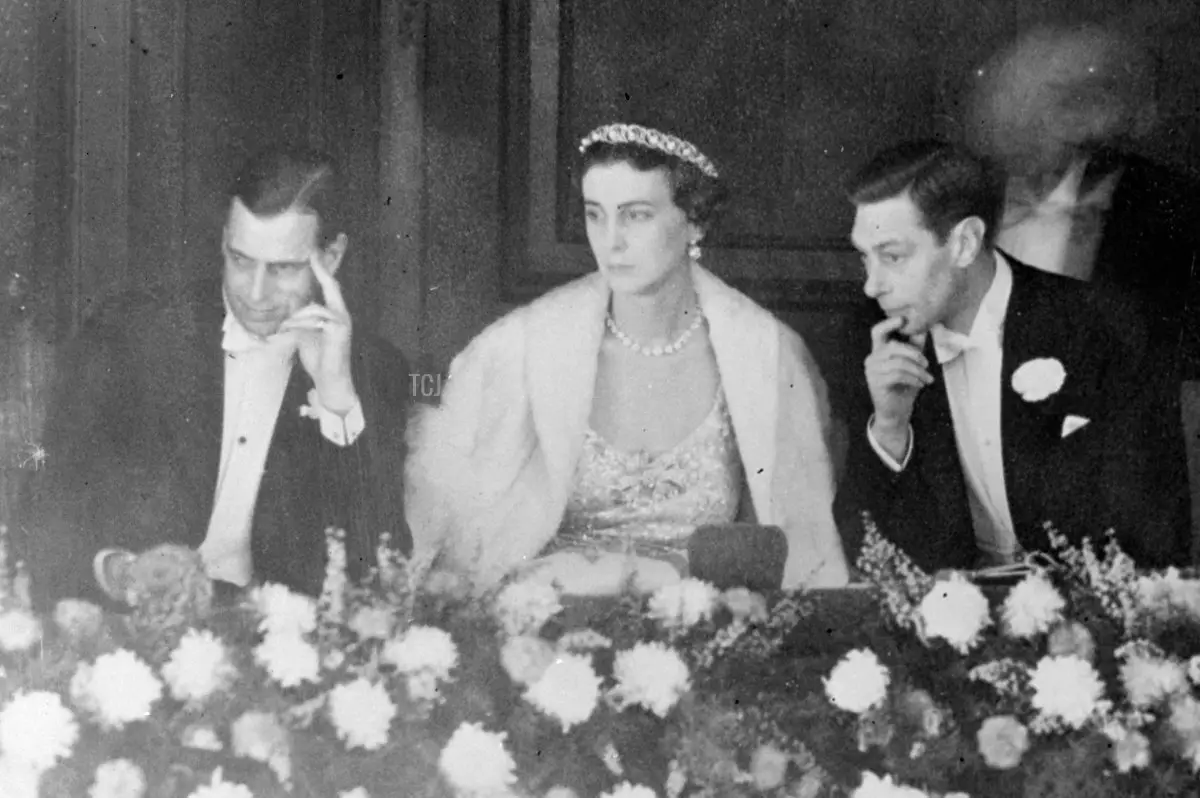 I membri della famiglia reale hanno partecipato alla Royal Command Variety Performance in sostegno del Variety Artist Benevolent Fund al Palladium, Argyle Street, Londra, 15 Nov 1937