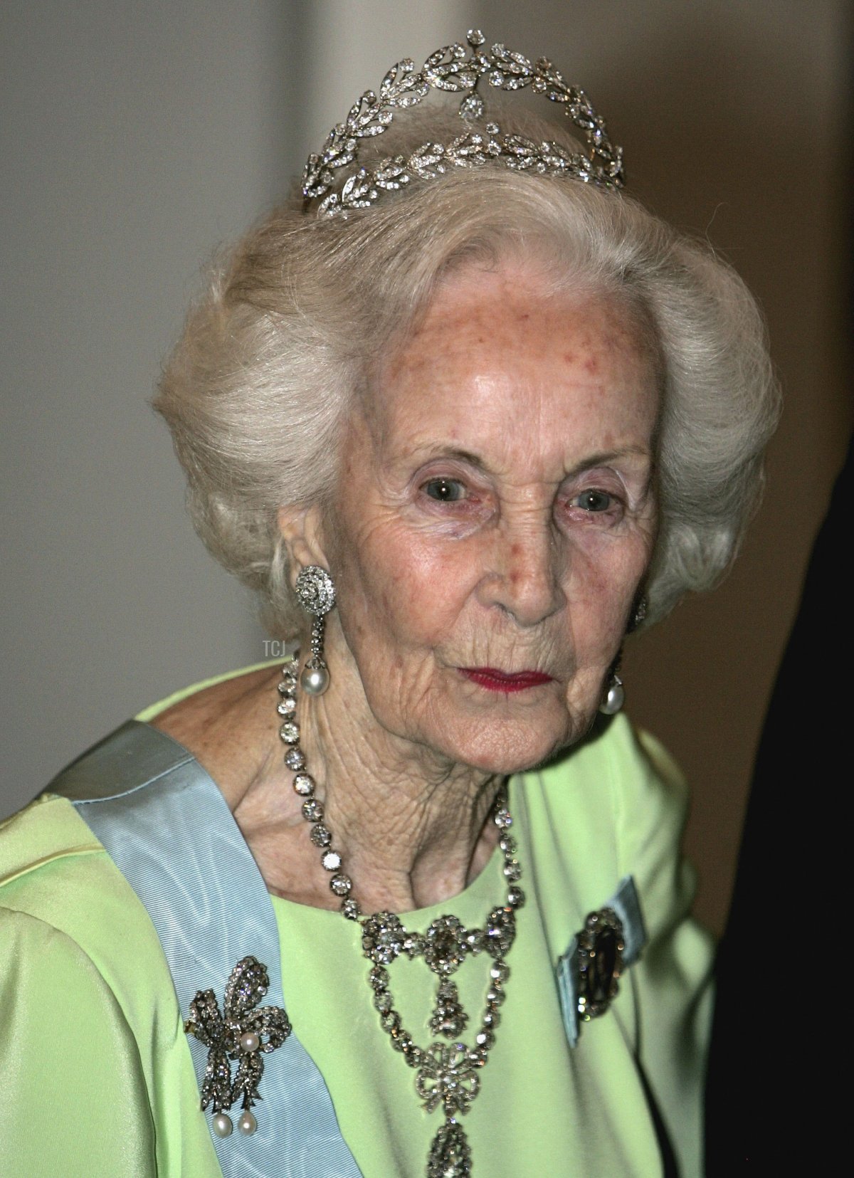 La Principessa Lilian di Svezia arriva alla cena di gala al Palazzo Reale per festeggiare il 60° compleanno del Re Carl Gustaf XVI di Svezia, aprile 2006, Stoccolma, Svezia