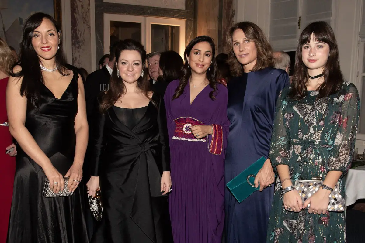 La Principessa Yasmine Murat, la Principessa Victoria Romanovna, la Principessa Noal d'Egitto, Antonella Rendina e Donna Eulalia de Orléans-Borbón y Rendina partecipano alla cena organizzata dall'Assemblea della Nobiltà Russa in Francia al Yacht Club di Parigi, 10 dicembre 2021