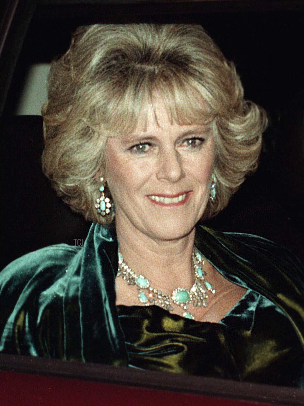 Camilla Parker Bowles partecipa alla festa per il 50° compleanno del Principe del Galles a Highgrove, novembre 1998