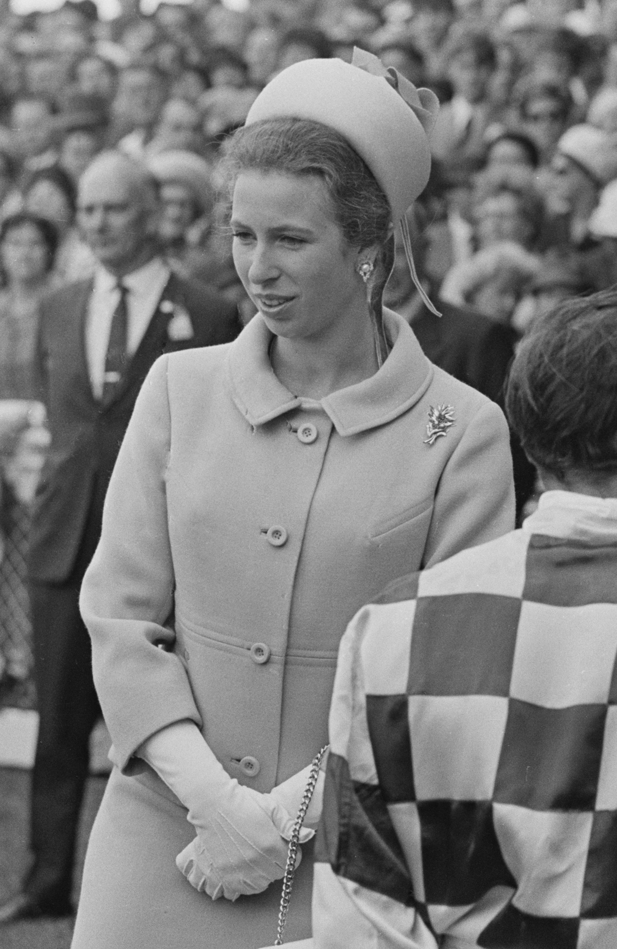 La Principessa Anne è ritratta all'ippodromo di Randwick a Sydney durante il tour reale in Australia nell'aprile del 1970 (William Lovelace/Daily Express/Getty Images)