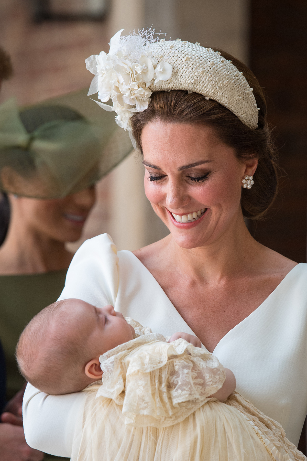 La Duchessa di Cambridge, con il Principe Louis, ritratti dopo il suo battesimo presso la Cappella Reale, Palazzo di St. James il 9 luglio 2018 (DOMINIC LIPINSKI/AFP/Getty Images)