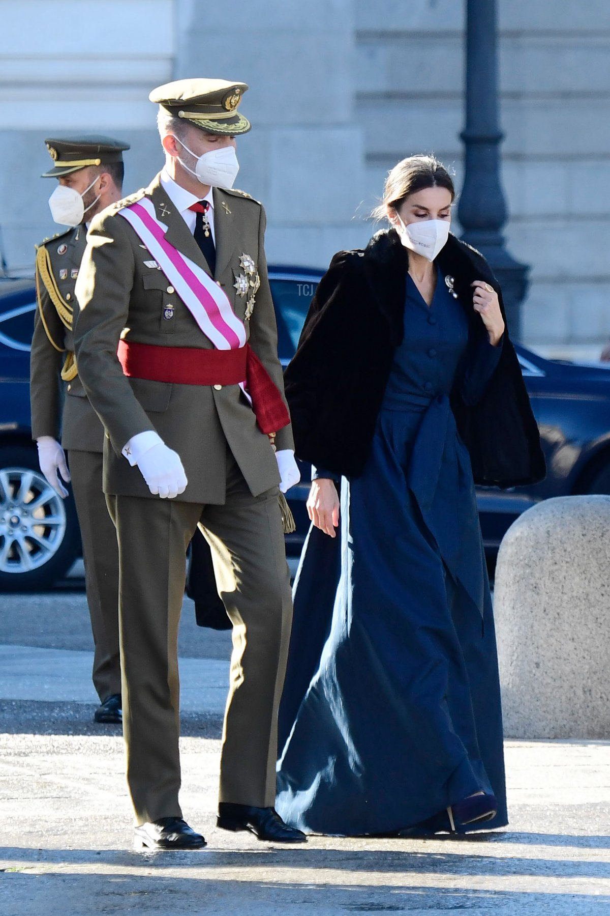 Il Re Felipe VI di Spagna e la Regina Letizia di Spagna partecipano alla celebrazione della parata militare di Capodanno al Palazzo Reale il 6 gennaio 2022 a Madrid, Spagna