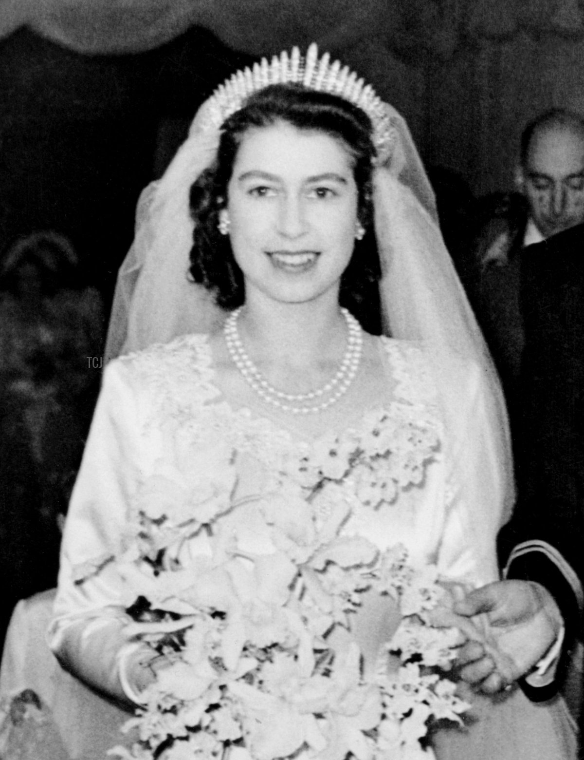 La principessa Elisabetta d'Inghilterra e il principe Filippo si vedono nel giorno del loro matrimonio, 20 novembre 1947, a Londra