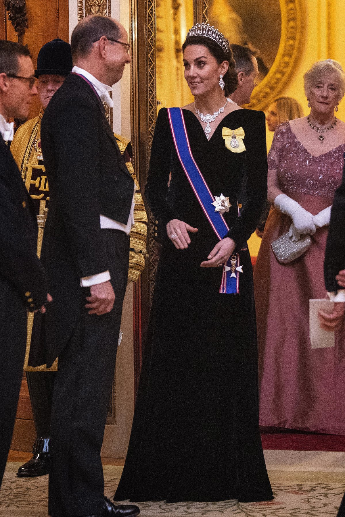 Catherine, Duchessa di Cambridge durante una ricezione serale per i membri del Corpo Diplomatico al Buckingham Palace l'11 dicembre 2019 a Londra, Inghilterra