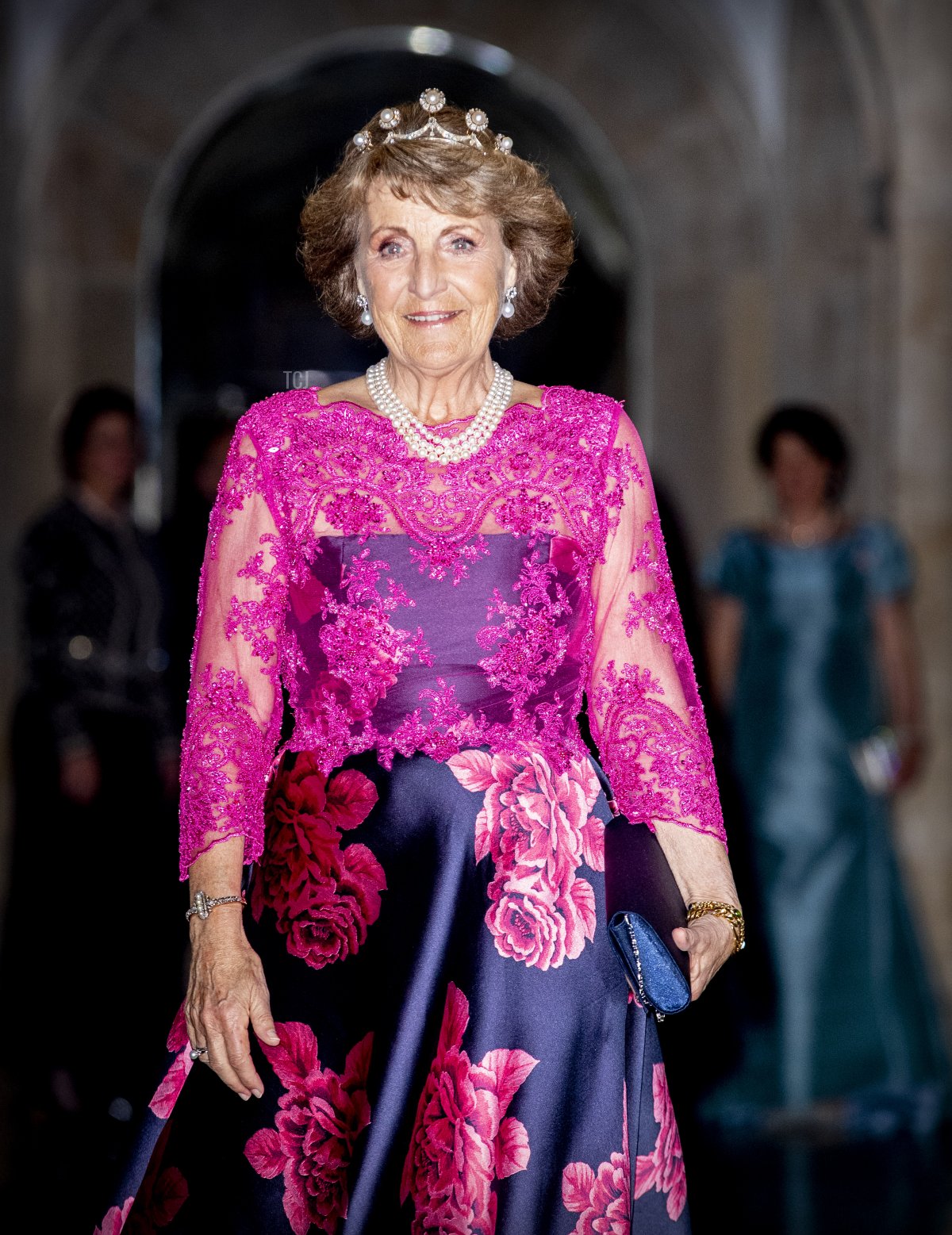 La Principessa Margriet dei Paesi Bassi lascia il Palazzo Reale dopo la cena di gala annuale per il Corpo Diplomatico il 9 aprile 2019 ad Amsterdam, Paesi Bassi