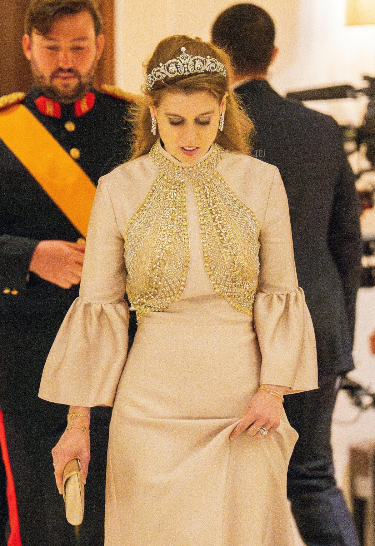 La Principessa Beatrice di York partecipa a un banchetto che celebra il matrimonio del principe ereditario Hussein e della principessa Rajwa ad Amman, 1 giugno 2023 (Corte Reale Hashemita/Albert Nieboer/DPA Picture Alliance/Alamy)