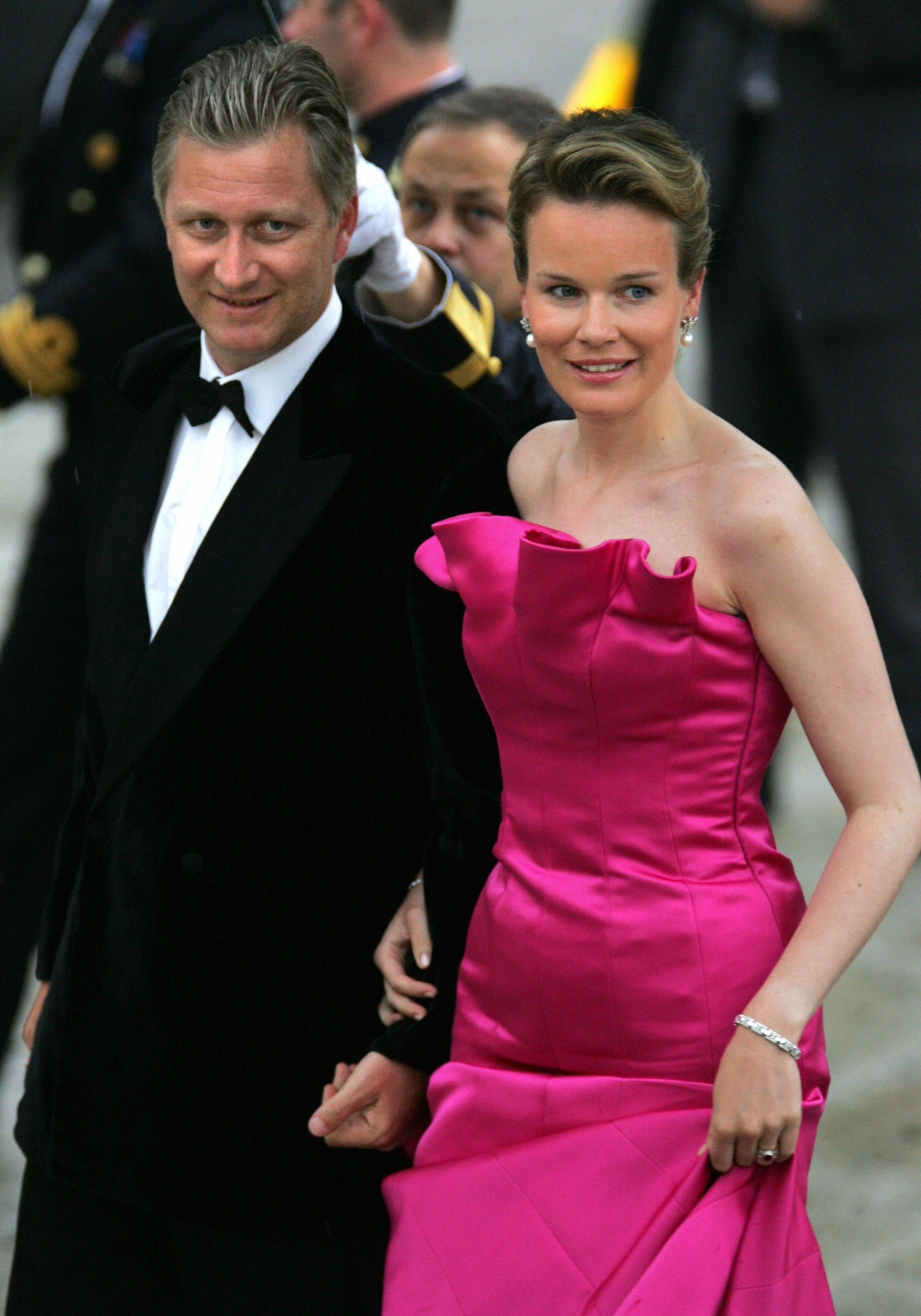 Il Duca e la Duchessa di Brabante partecipano a una cena ufficiale al Palazzo Reale di El Pardo la notte prima del matrimonio del Principe delle Asturie e Letizia Ortiz Rocasolano, 21 maggio 2004 (ODD ANDERSEN/AFP/Getty Images)