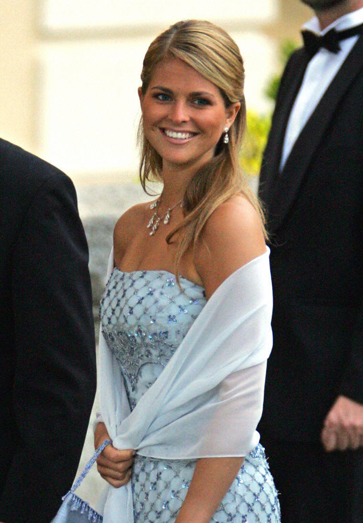 La Principessa Madeleine di Svezia partecipa a una cena ufficiale al Palazzo Reale di El Pardo la notte prima del matrimonio del Principe di Asturie e Letizia Ortiz Rocasolano, 21 maggio 2004 (ODD ANDERSEN/AFP/Getty Images)