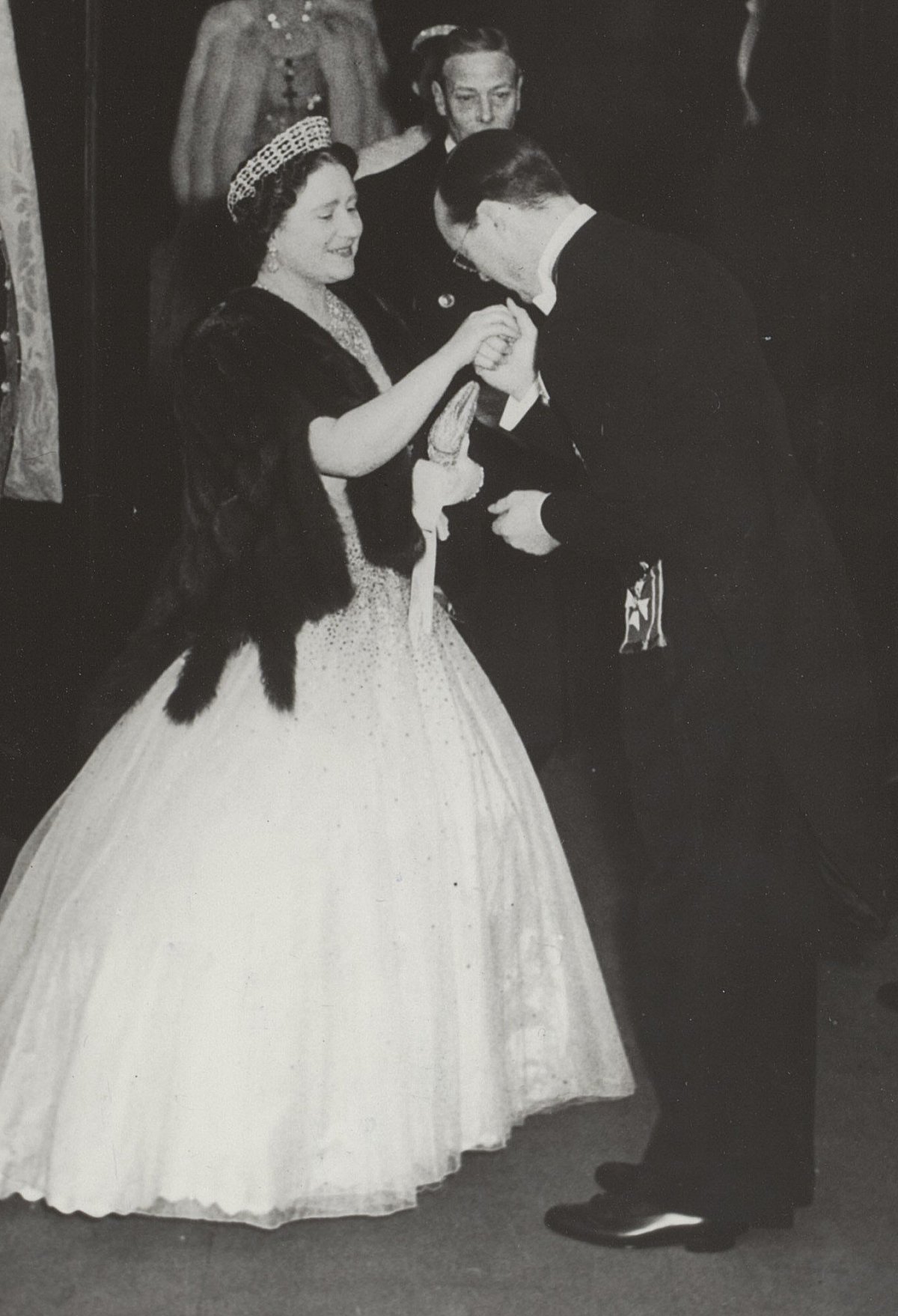 Cena di ritorno a Claridge's durante la visita di stato olandese, 1950