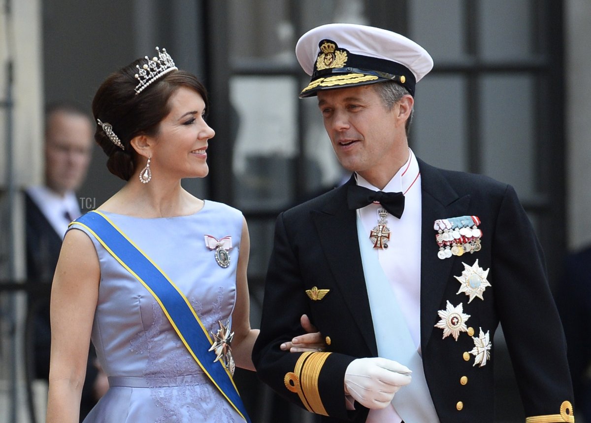 La Principessa Maria di Danimarca (a sinistra) e il Principe Frederik di Danimarca arrivano per il matrimonio del Principe Carl Philip di Svezia e Sofia Hellqvist al Palazzo di Stoccolma il 13 giungo 2015