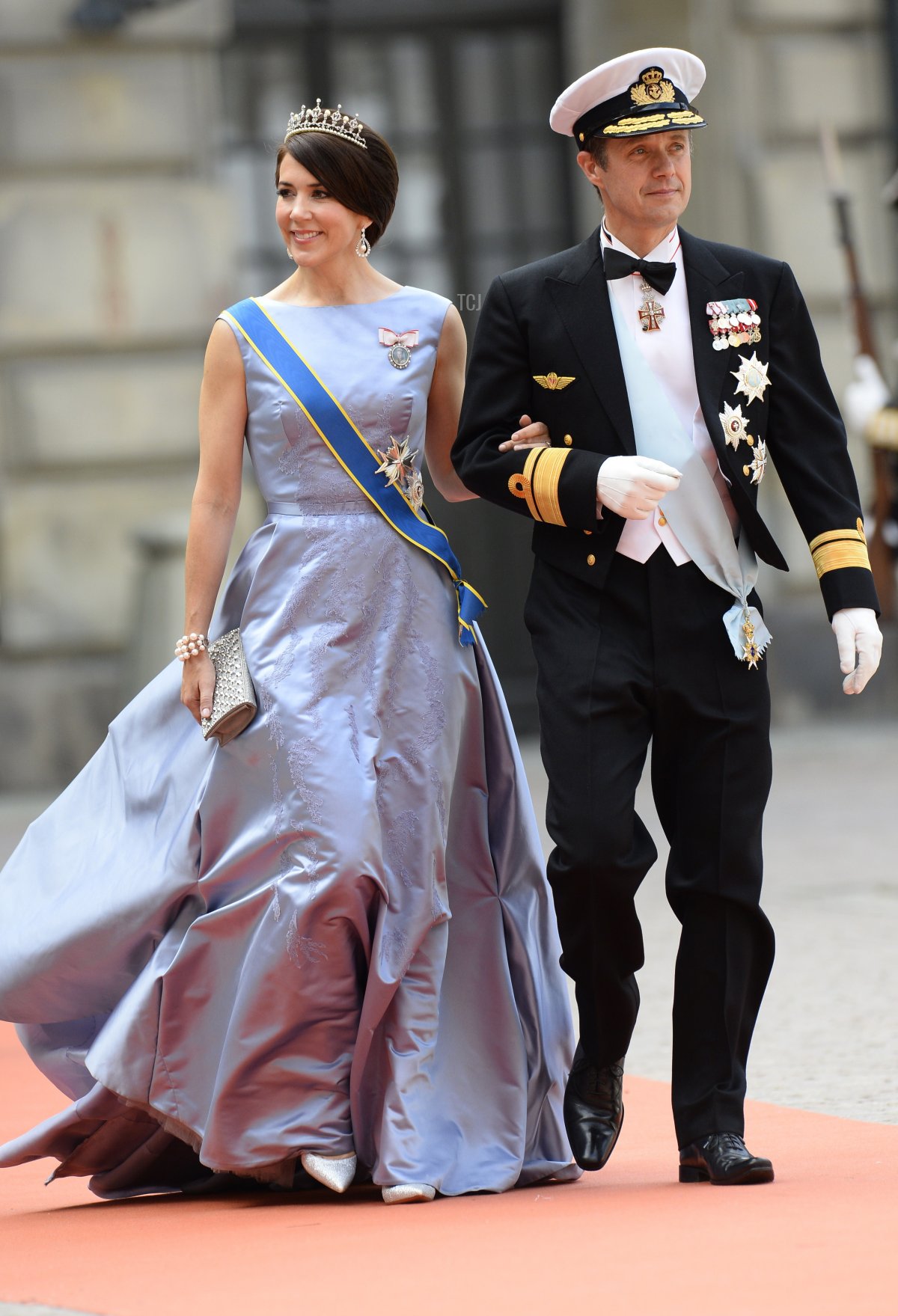 La Principessa Maria di Danimarca (a sinistra) e il Principe Frederik di Danimarca arrivano per il matrimonio del Principe Carl Philip di Svezia e Sofia Hellqvist al Palazzo di Stoccolma il 13 giungo 2015