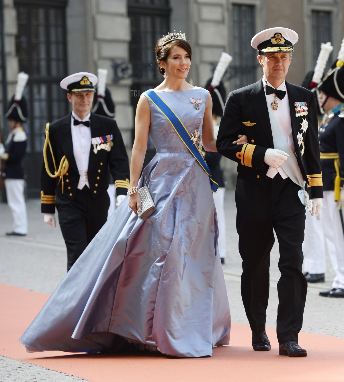 La Principessa Maria di Danimarca (a sinistra) e il Principe Frederik di Danimarca arrivano per il matrimonio del Principe Carl Philip di Svezia e Sofia Hellqvist al Palazzo di Stoccolma il 13 giungo 2015