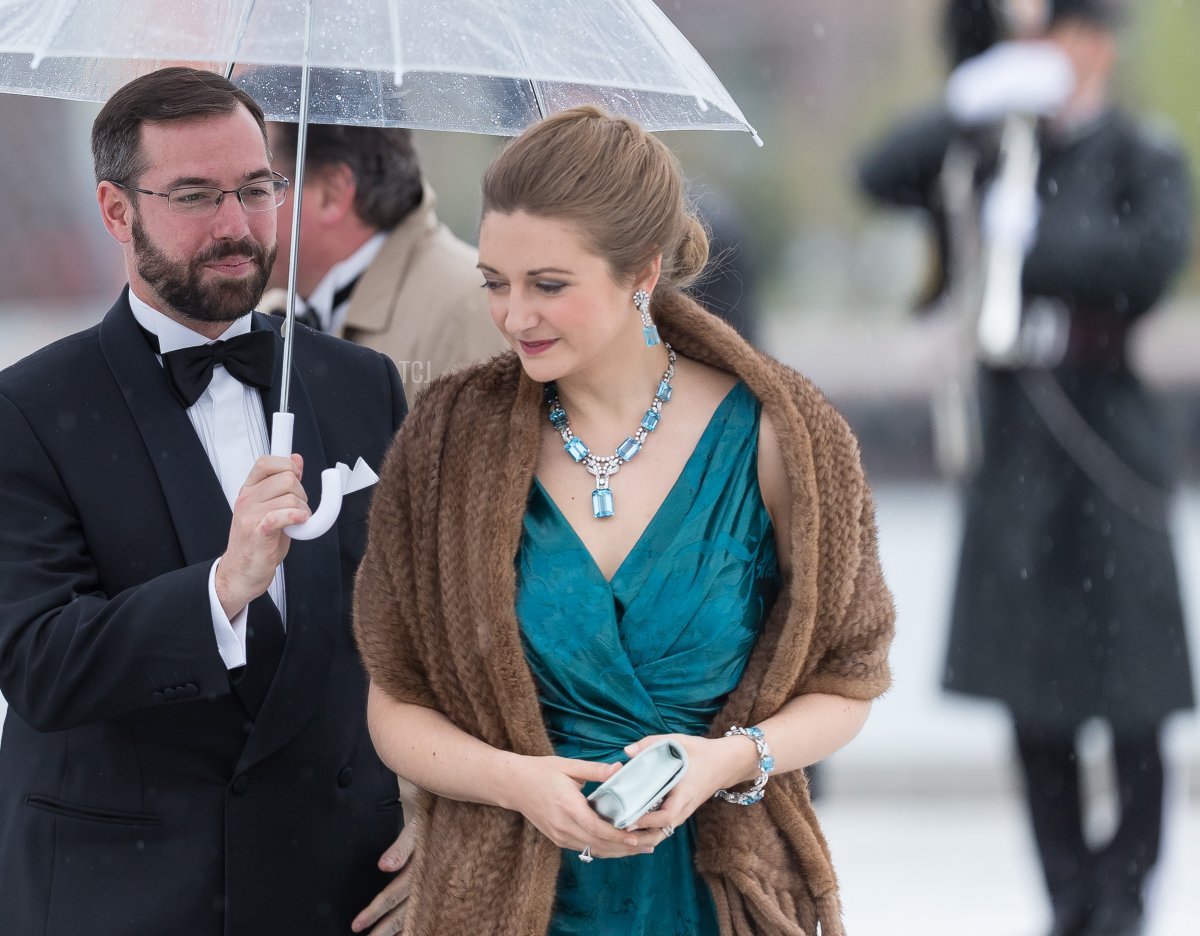 Il Principe Guillaume di Lussemburgo e la Principessa Stéphanie di Lussemburgo arrivano all'Opera di Oslo.