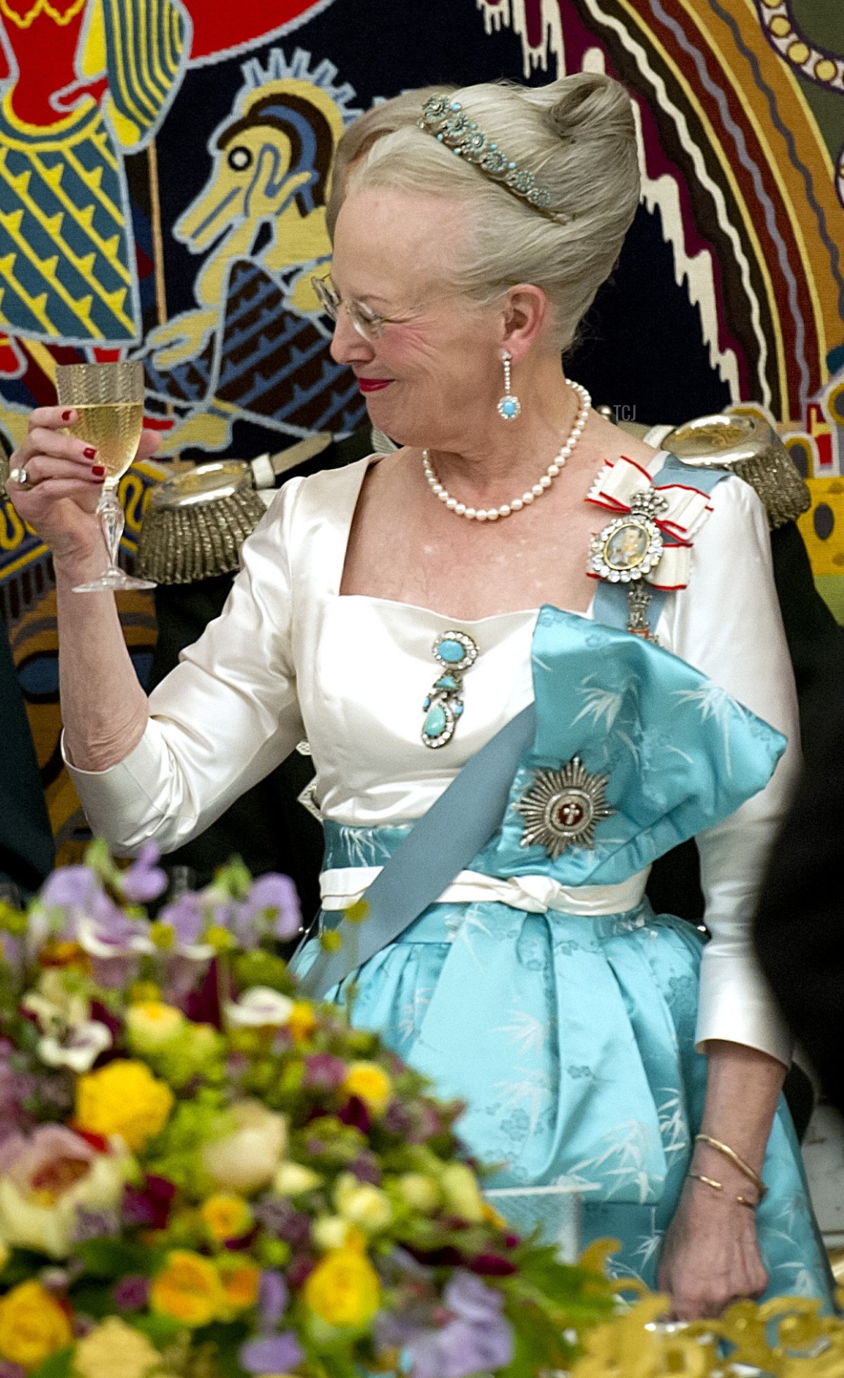 La Regina di Danimarca Margrethe (R) e il Presidente della Cina Hu Jintao partecipano a un banchetto di stato ufficiale presso il Palazzo Christiansborg a Copenaghen il 15 giugno 2012