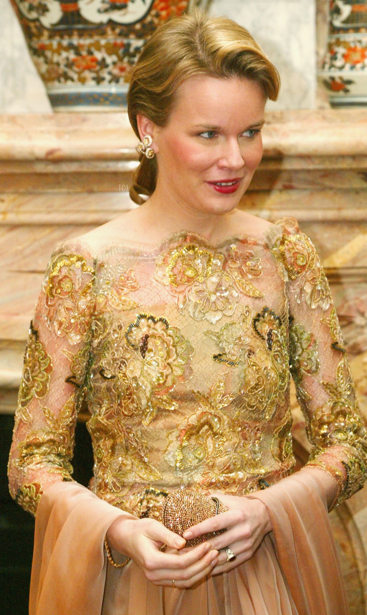 La Principessa Mathilde, della Famiglia Reale del Belgio, partecipa a una cena di gala per il Presidente della Repubblica Ellenica, Constantinos Stephanopoulos, al Castello Reale il 1 febbraio 2005 a Laeken, Belgio