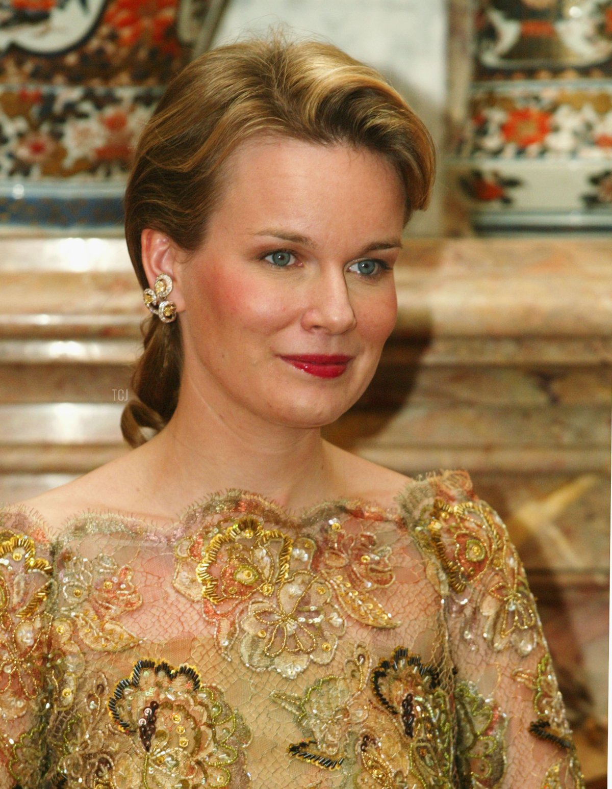 La Principessa Mathilde partecipa a una cena di gala per il Presidente della Repubblica Ellenica, Constantinos Stephanopoulos, al Castello Reale il 1 febbraio 2005 a Laeken, Belgio