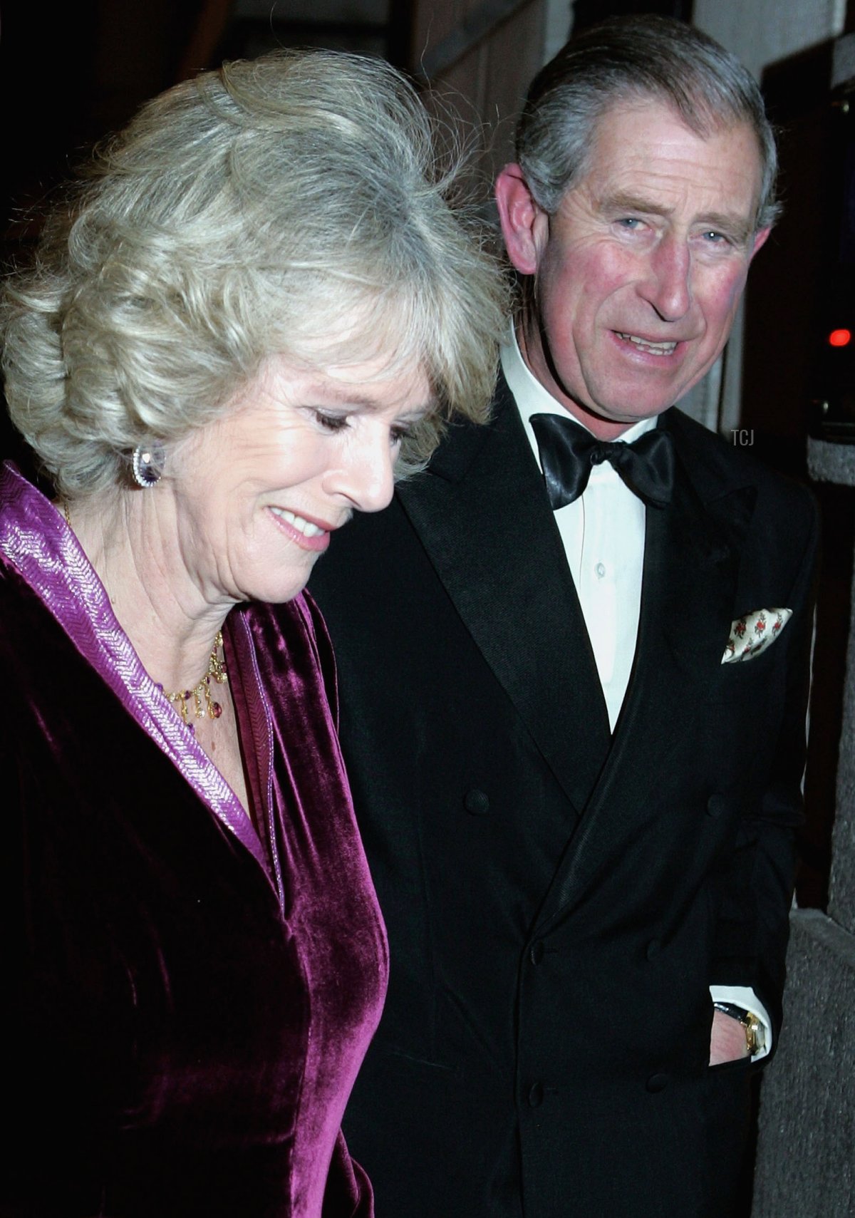 Camilla, Duchessa di Cornovaglia e Charles, Principe di Galles arriva a una Serata di Gala per celebrare il lavoro del Principe's Trust al Banqueting House, Whitehall il 23 novembre 2005 a Londra, Inghilterra