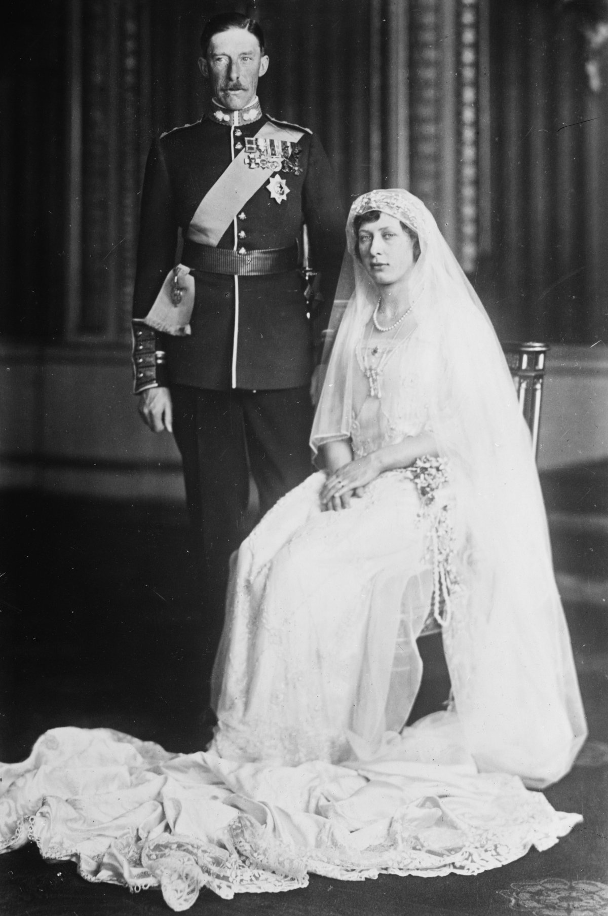 Principessa Mary e Visconte Lascelles nel giorno del loro matrimonio, 28 Feb 1922