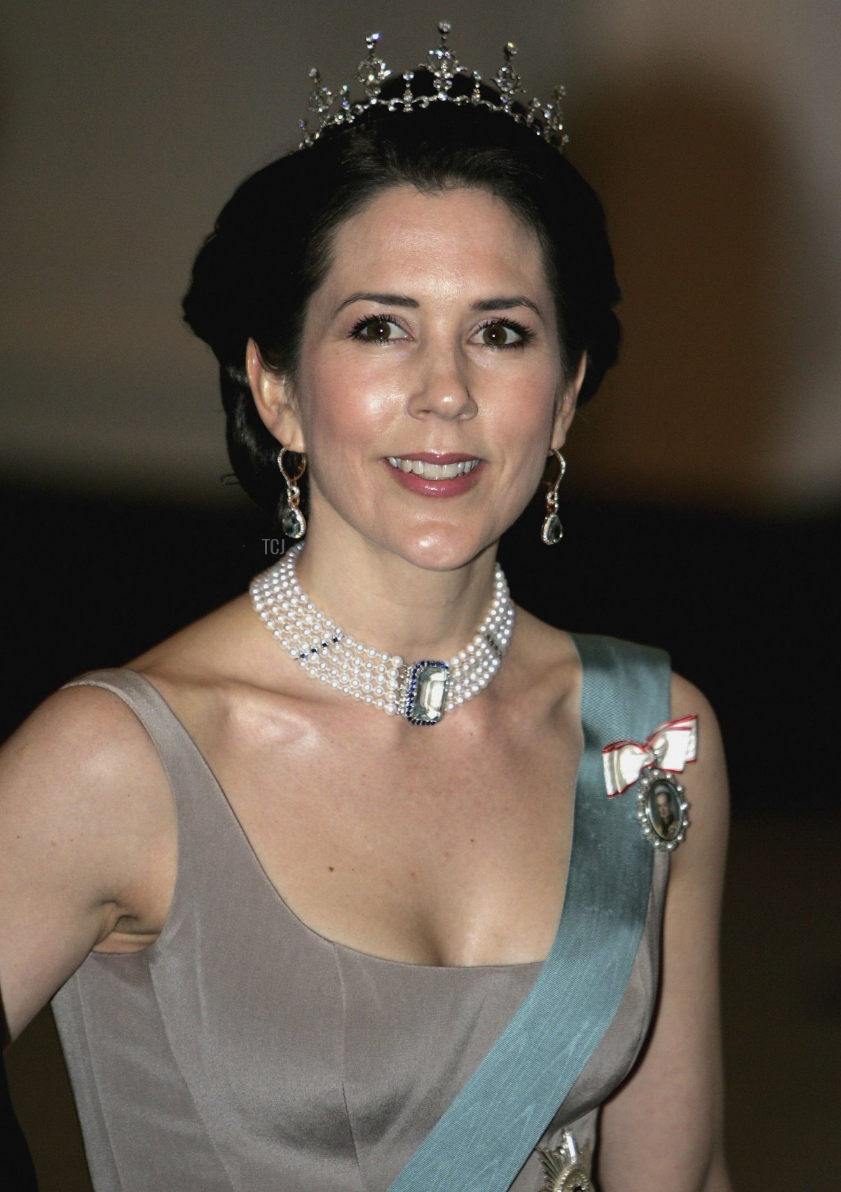 La Principessa Mary di Danimarca arriva alla Cena di Gala al Palazzo Reale per celebrare il 60° compleanno del Re Carl XVI Gustaf di Svezia il 30 aprile 2006 a Stoccolma, Svezia