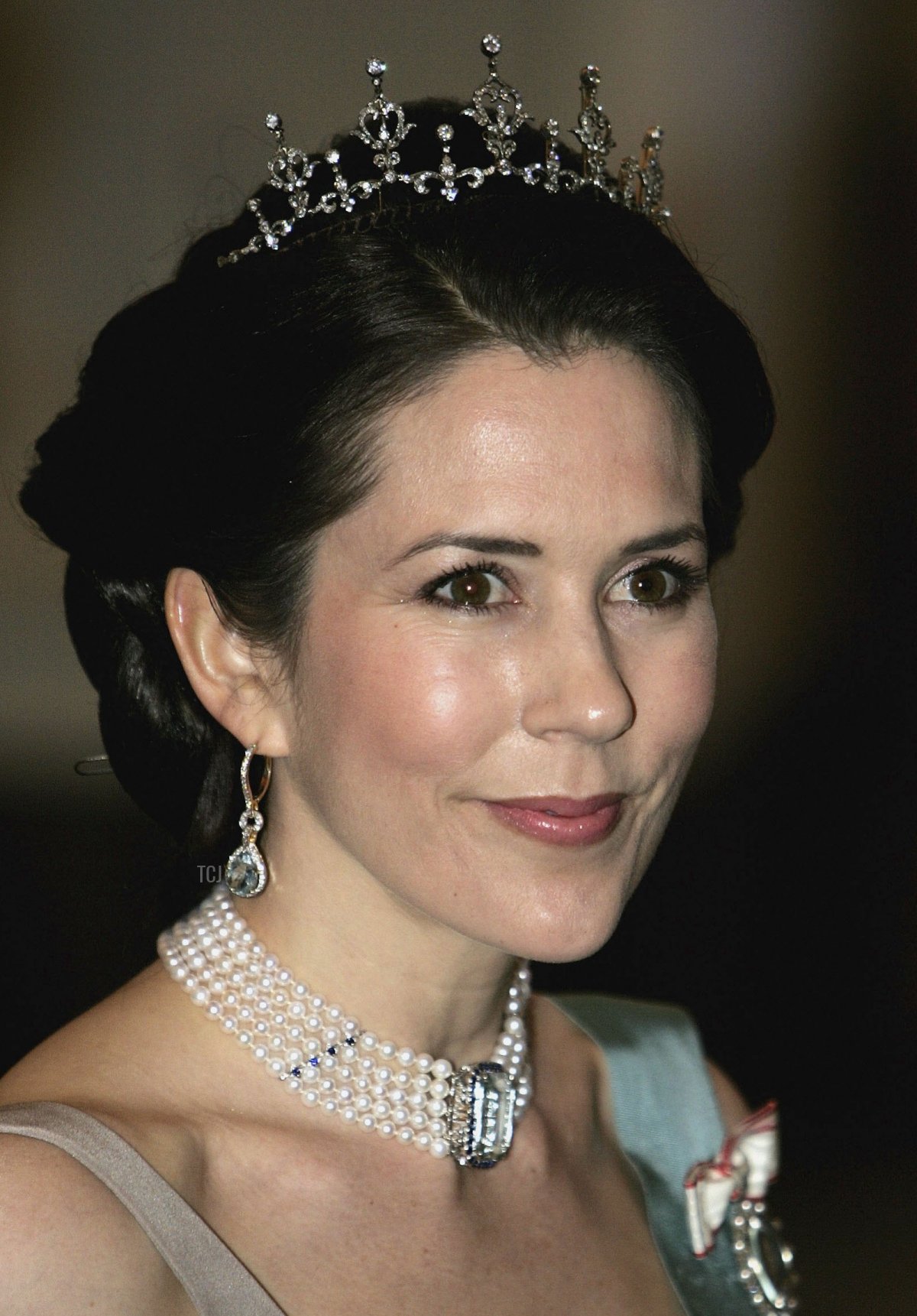 La Principessa Mary di Danimarca arriva alla Cena di Gala al Palazzo Reale per celebrare il 60° compleanno del Re Carl XVI Gustaf di Svezia il 30 aprile 2006 a Stoccolma, Svezia