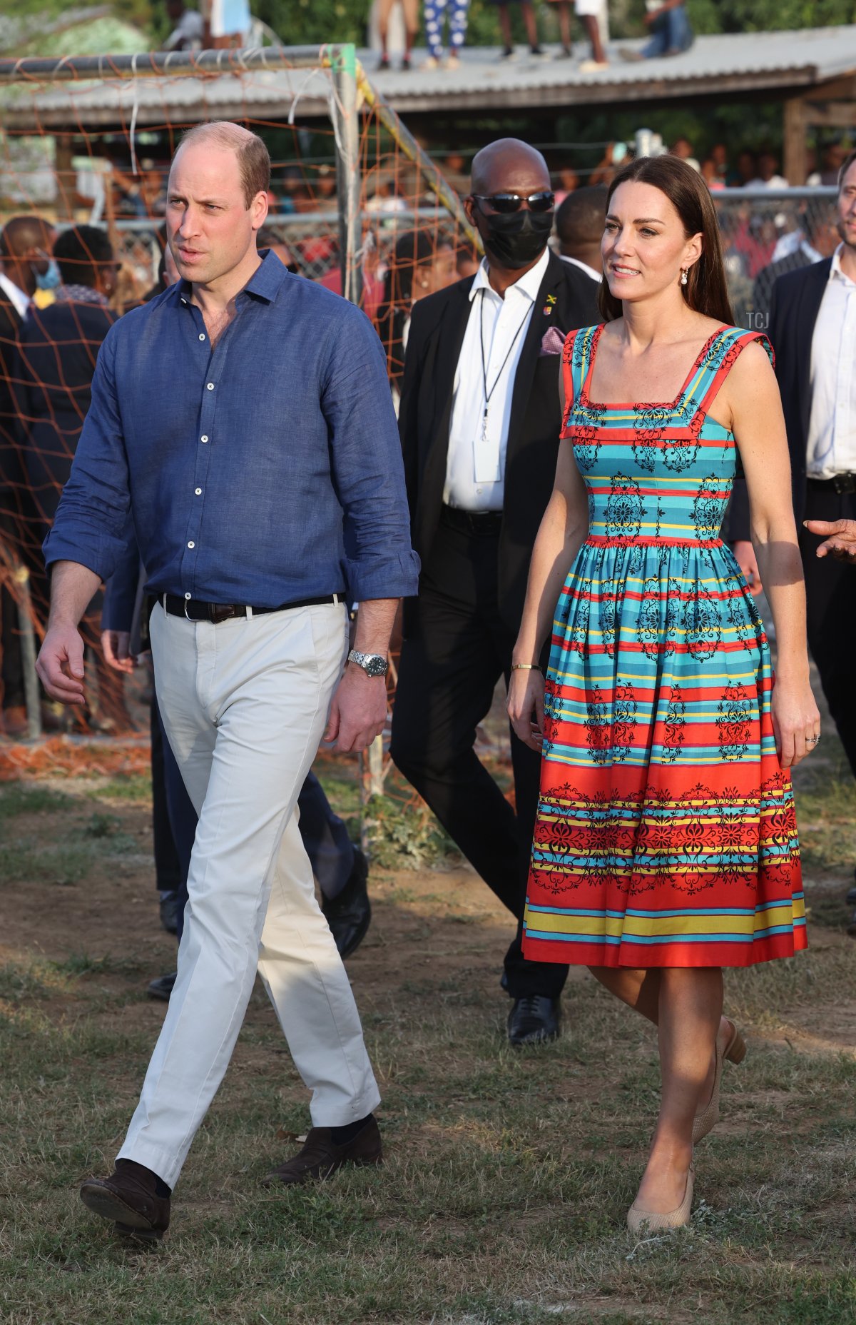 Il Principe William, Duca di Cambridge e Catherine, Duchessa di Cambridge visitano Trench Town, il luogo di nascita della musica reggae, nel quarto giorno del Giubileo di Platino del Royal Tour dei Caraibi il 22 marzo 2022 a Kingston, Giamaica