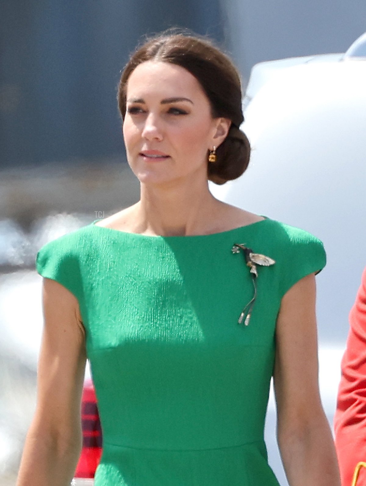 Catherine, Duchessa di Cambridge prima della sua partenza con il Principe William, Duca di Cambridge dall'Aeroporto Internazionale Norman Manley nel sesto giorno del Giubileo di Platino del Royal Tour dei Caraibi il 24 marzo 2022 a Kingston, Giamaica