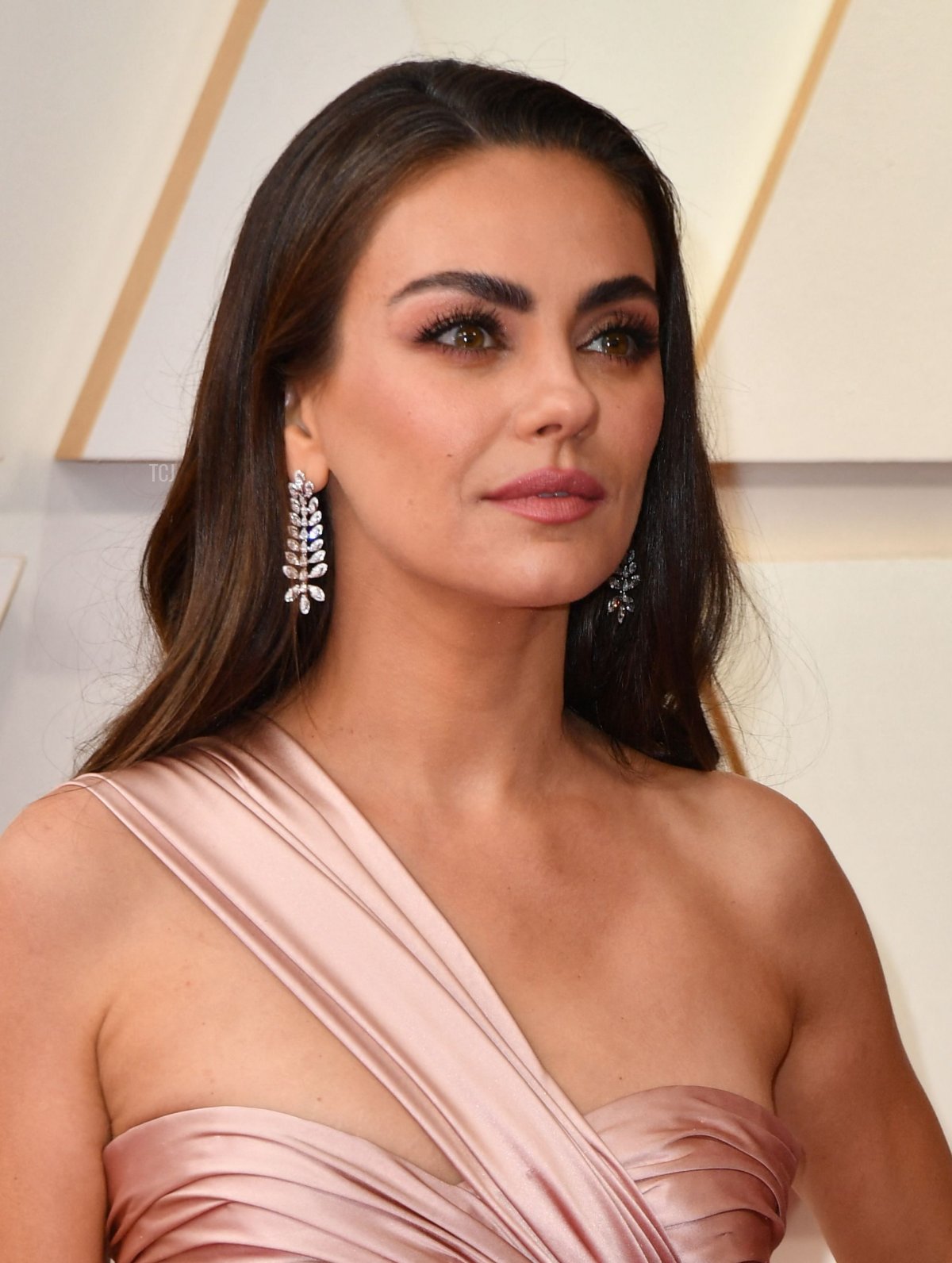 L'attrice americana Mila Kunis partecipa ai 94° Premi Oscar al Dolby Theatre di Hollywood, California il 27 marzo 2022