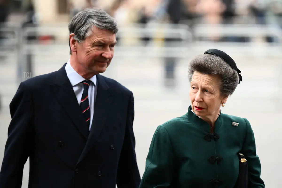 La Principessa Anna, Principessa Reale (destra) e il Vice Ammiraglio Timothy Laurence arrivano per partecipare a un Servizio di Ringraziamento per il Principe Filippo, Duca di Edimburgo, all'Abbazia di Westminster a Londra il 29 marzo 2022